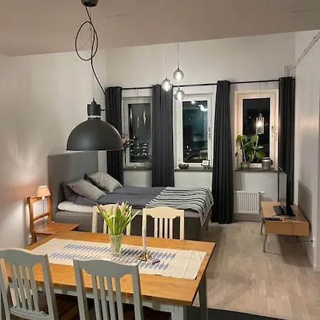 Newly Built Bright Apartment, Close To Everything If You Want To Visit Stockholm, You Will Find The Perfect Accommodation Here! Ferry Line 80 Makes It Very Convenient And Easy To Get To The City Center Nacka Exterior photo
