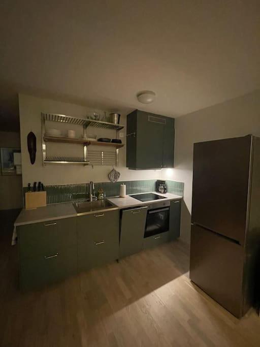 Newly Built Bright Apartment, Close To Everything If Want To Visit Stockholm, Will Find The Perfect Here! Ferry Line 80 Makes It Very Convenient And Easy To Get To The Center Apartment Nacka