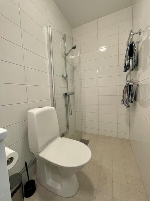 Newly Built Bright Apartment, Close To Everything If Want To Visit Stockholm, Will Find The Perfect Here! Ferry Line 80 Makes It Very Convenient And Easy To Get To The Center * Nacka